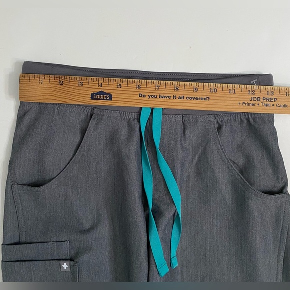 Figs Technical Collection Kade Gray Womens Scrubs Pants women Size XXS Petite - Picture 2 of 14